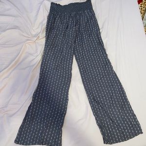 gray flowey pants